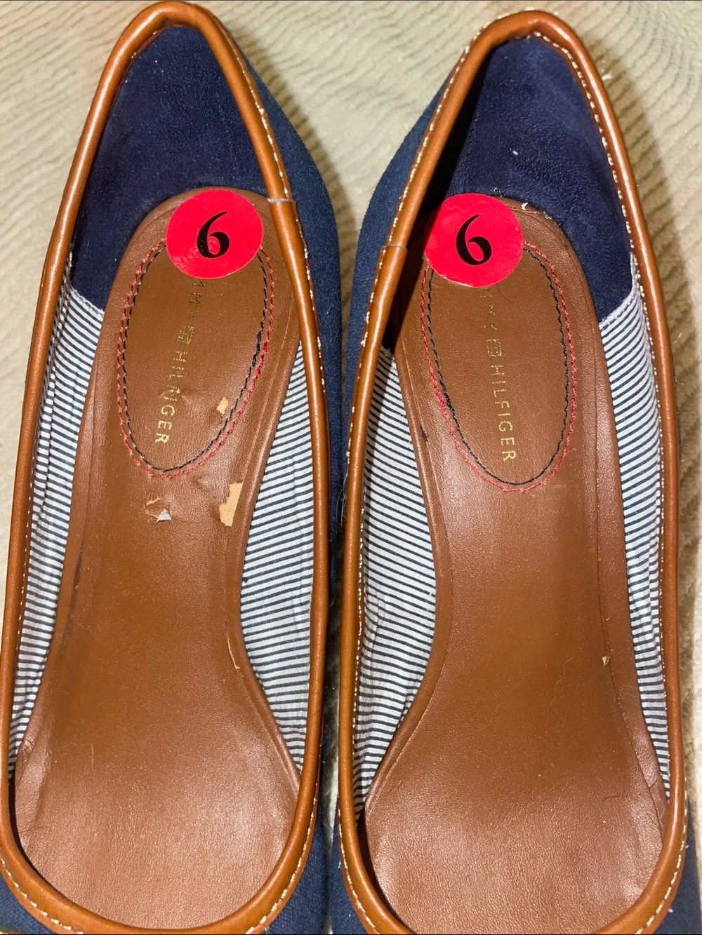 Tommy Hilfiger Women's Navy and Tan Chain Accent Peep-Toe Wedge Heels size 8 1/2